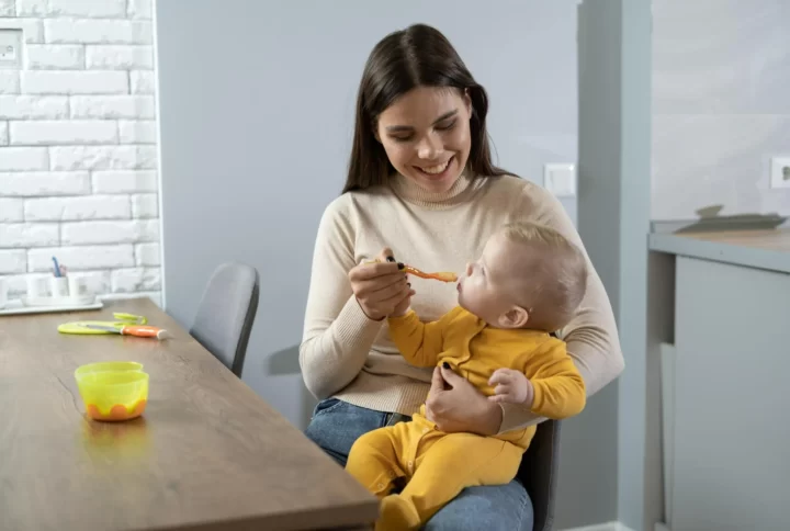 How To Make Weaning Easy for Your Baby
